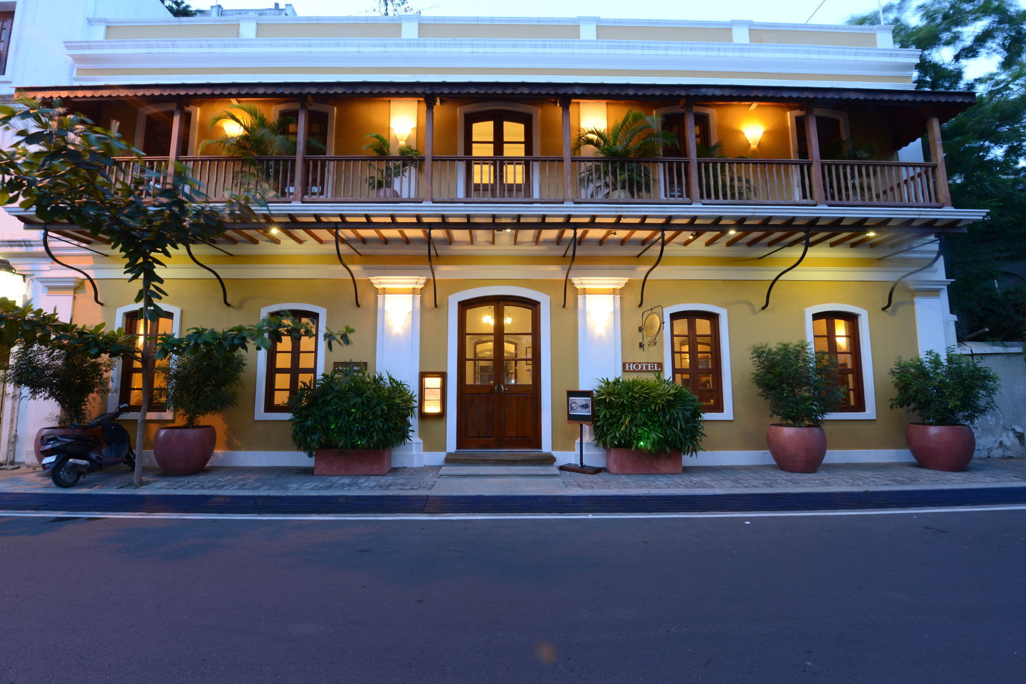 Palais De Mahe - A Cgh Earth Experience Hotel Pondicherry Ngoại thất bức ảnh